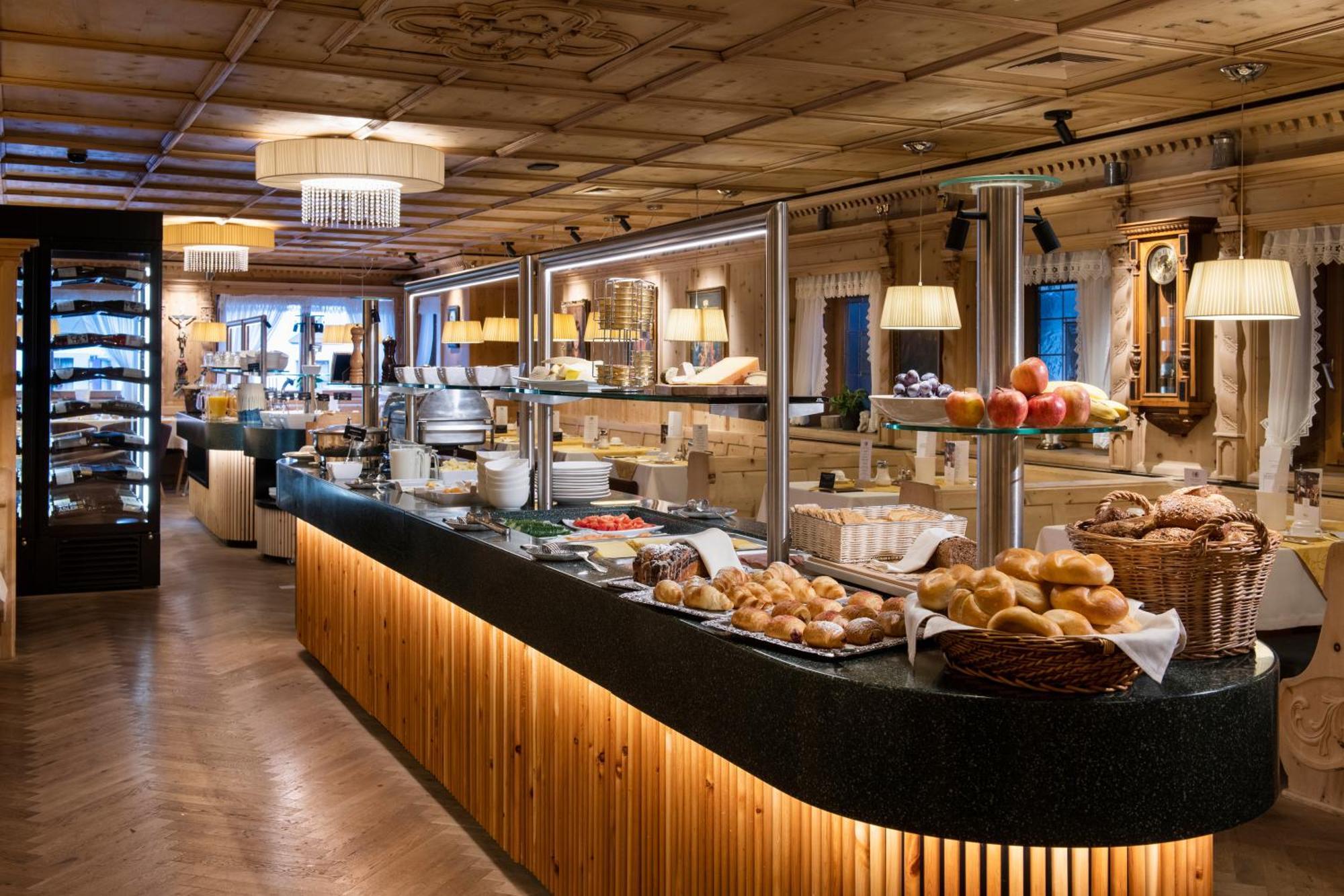Hotel Goldener Adler - Im Sommer Silvretta Card Premium Inkludiert Ischgl Exterior foto