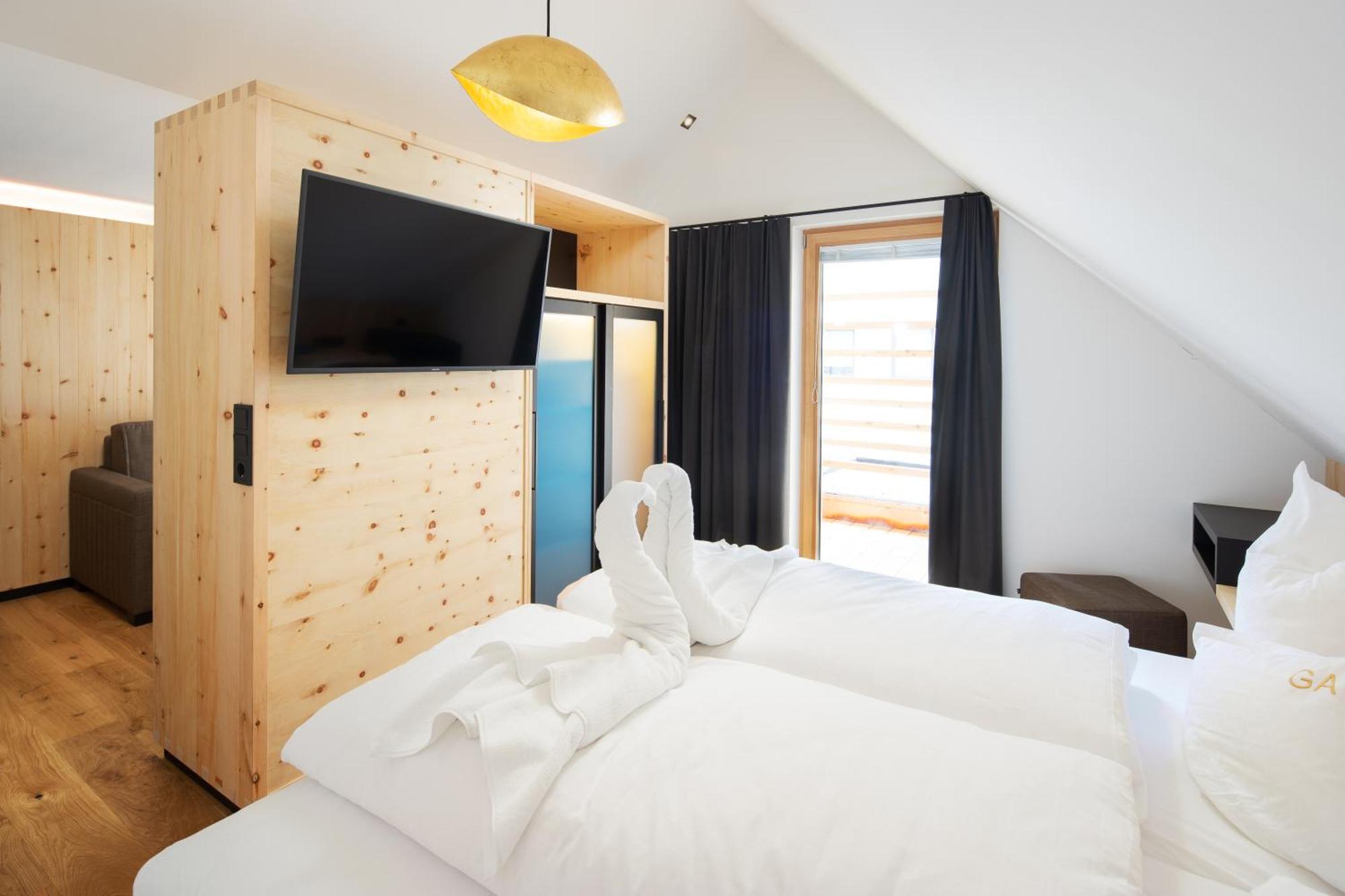 Hotel Goldener Adler - Im Sommer Silvretta Card Premium Inkludiert Ischgl Exterior foto