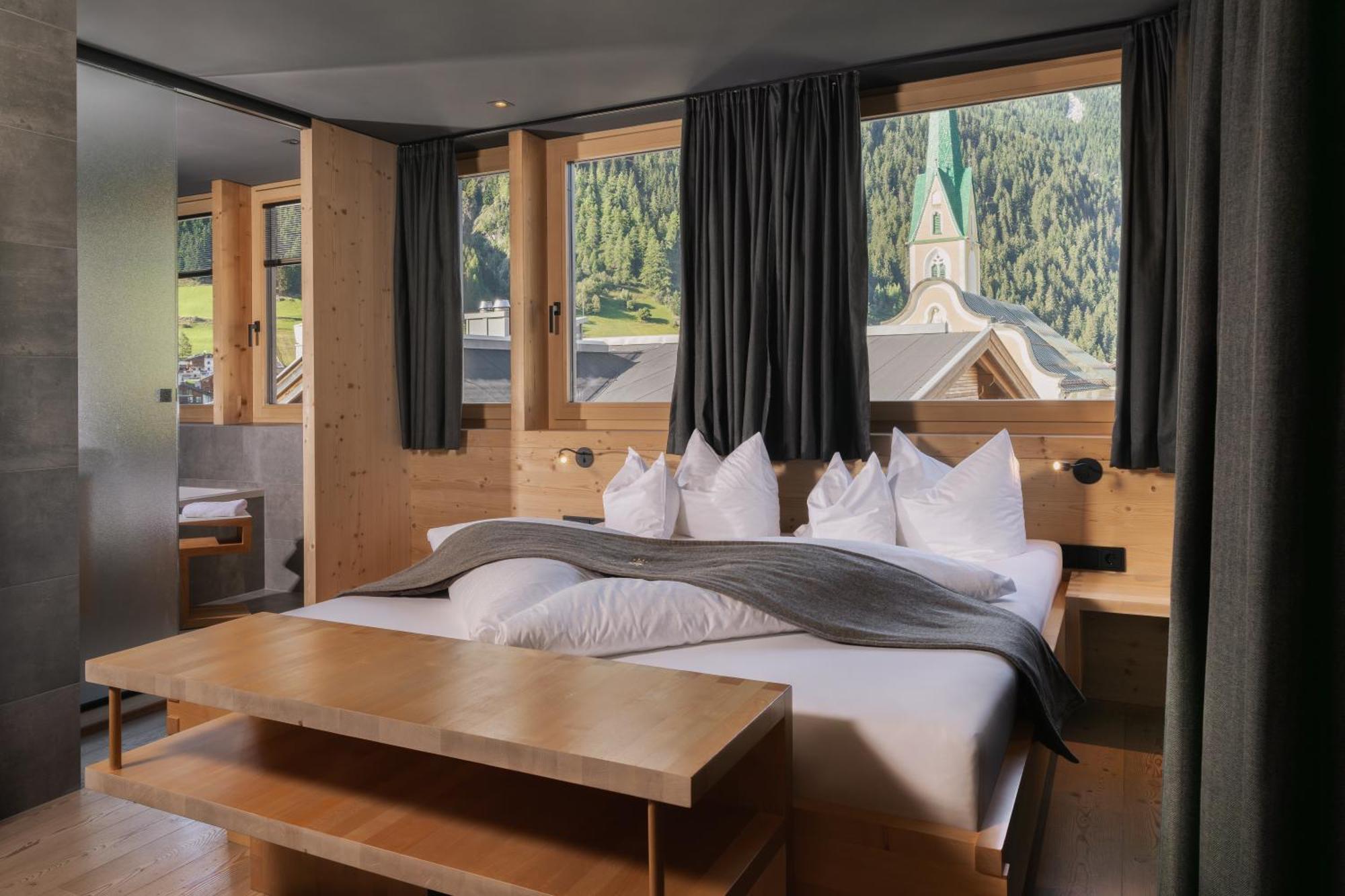 Hotel Goldener Adler - Im Sommer Silvretta Card Premium Inkludiert Ischgl Exterior foto